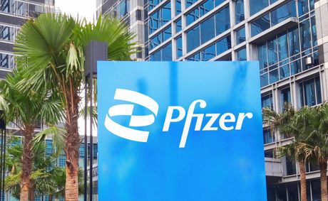 Pfizer (PFE) stock: the warning sign investors cant ignore