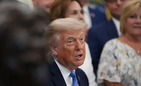 ‘THESE PEOPLE’: Trump Nearly Slams His Head as Shocking White House Moment Goes Viral—and His Allies’ Reactions Steal the Show