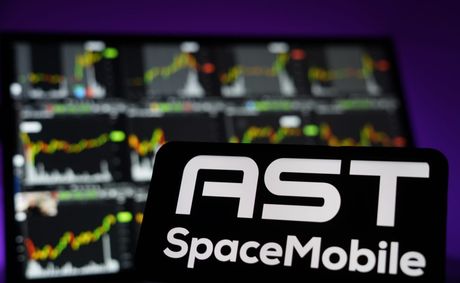 AST SpaceMobile’s bold 9% surge: is $250 the next target?