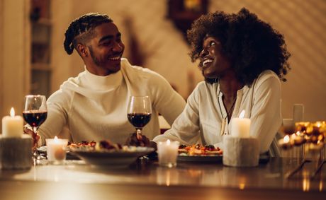 Romantic dinner secrets: 10 simple rules to deepen your bond
