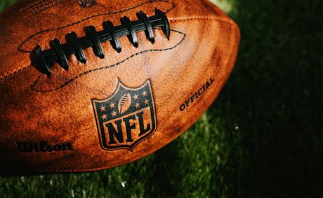 When does the NFL season start and who plays first