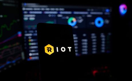 Riot stock surges on Anthropic and the risk few are naming