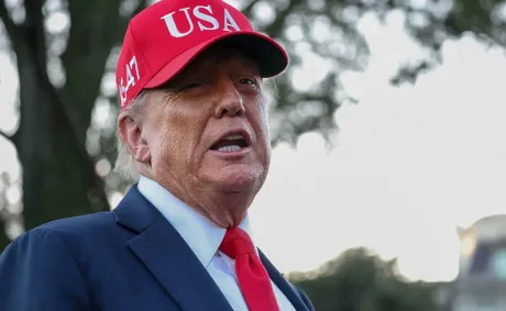 ‘Thinks He Sounds Smart’: Trump Fires Back After Karoline Leavitt’s ‘Lighting’ Excuse Crumbles — Then Drops the Secret to His ‘Puffed’ Up Hair