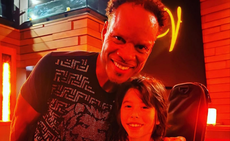 What happened to Earth, Wind & Fire drummer John Paris