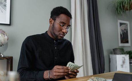 Financial Planners Say These Purchases Actually Build Wealth—And These Don’t
