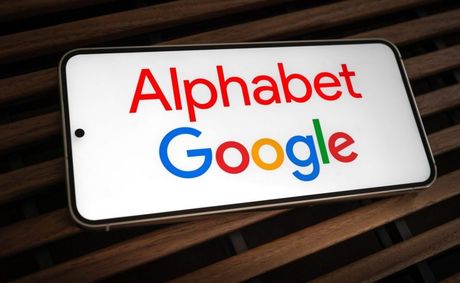Google stock’s promising buy rating targets 21% upside