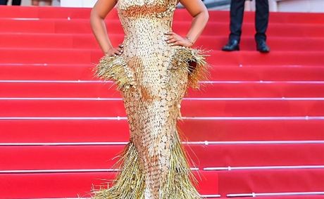 1.6 Million Sequins, Hundreds Of Earrings, Two Days: The Making Of Muriel Blanche’s Viral Cannes Gown