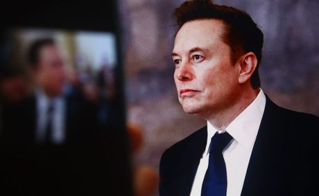 Elon Musk warning about America going broke