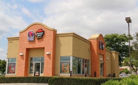 Taco Bell outbreak tests Yum Brand