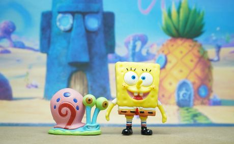 Why fans are thrilled and furious about new LEGO SpongeBob