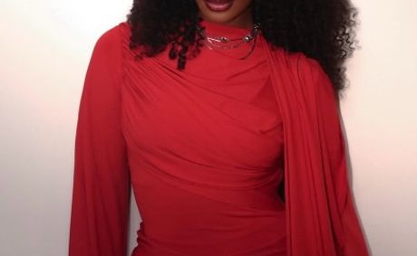 Soft Glam, Sharp Style: Tems Turns Heads With Her Signature Ombré Pout At Obama Presidential Center Event
