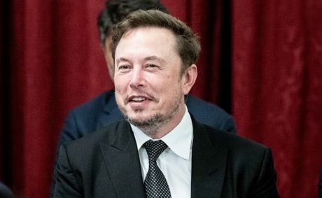 Elon Musk wants to send you to the moon