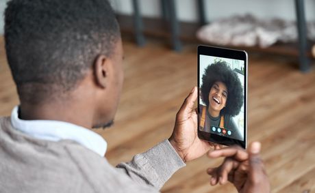 Long distance relationships actually work — here is the proof
