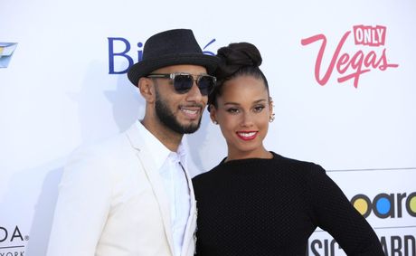 Giants exhibition proves Alicia Keys and Swizz royalty