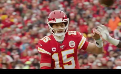 Patrick Mahomes signs historic $504 million Chiefs extension