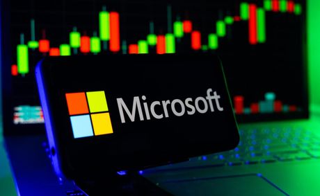 Microsoft stock weakens: 2 price levels determine direction
