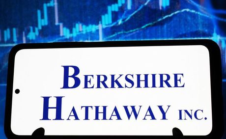 Berkshire Hathaway CEO sold 16 stocks, tripled Google stake