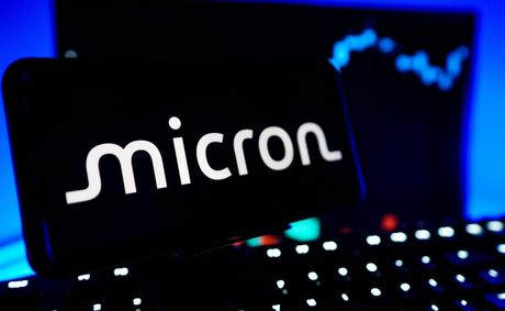 Why Micron stock is down 5% on Samsung strike fears