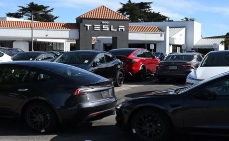 Tesla robotaxi scandal: hidden crashes exposed