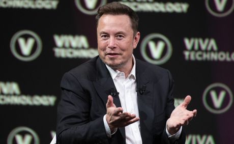 Elon Musk’s $1T Milestone Comes With a Big Asterisk