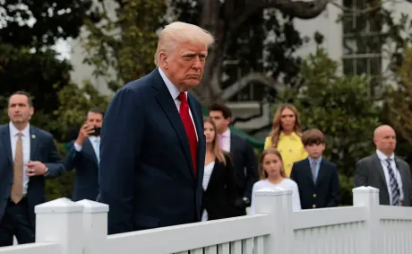 ‘Close to Death’: Trump Struggles to Walk on Live TV, Barely Catches His Breath as he Responds, But Snaps When He Sees the Reporter He Doesn’t Like&nbsp;