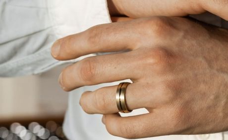 Men’s Wedding Rings That Redefine Modern Masculinity