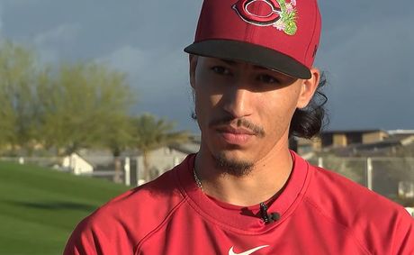 Reds call up Edwin Arroyo as Elly De La Cruz lands on IL