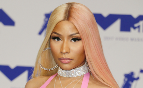 Nicki Minaj goes full MAGA barbie at White House visit