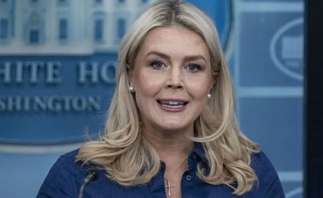 ‘Please Don’t Return to Your Job’: Trump’s White House Correspondents’ Dinner Update Leaves Karoline Leavitt Fighting Off a Brutal Pile-On