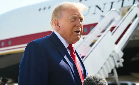 ‘It’s Getting Worse’: Trump Keeps Walking as Reporters Beg for Answers — Then Cameras Catch the Startling Moment He Struggles With His Leg
