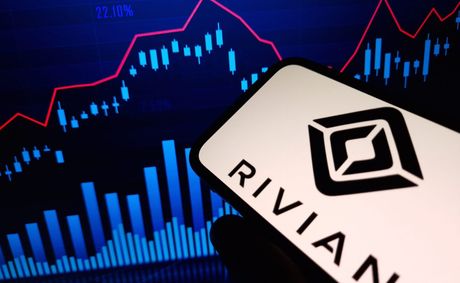 Rivian Stock Drops 8%: Why R2 Demand Couldn’t Save It