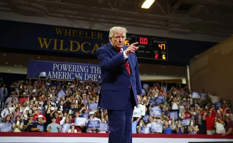 ‘No Plans On Leaving’: Trump Drops Shocking On-Stage Confession — Admits He Takes National Treasures Then Makes a Wild Admission After Pointing Out Expensive Room