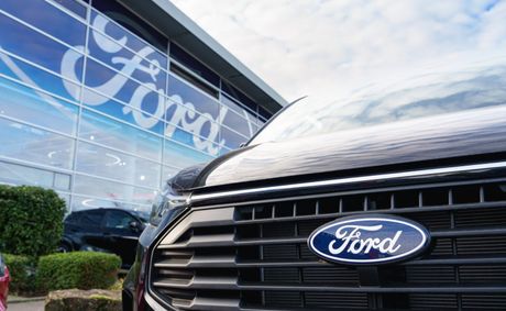GM launches bold Silverado to exploit Ford F-150 slump