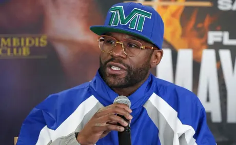 ‘I Been Doing This’: Floyd Mayweather Says He’s Too Busy Building Wealth to Worry About Noise In Newly Discovered Interview as Lawsuit Moves Forward