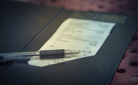 Cruise passenger goes viral challenging automatic tips