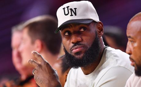 Knicks Reportedly Turned Down Chance to Sign LeBron James