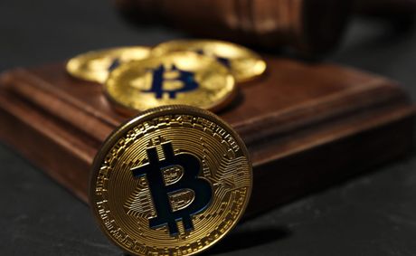 Bitcoin holds $63K: Wild volatile moves are rocking traders