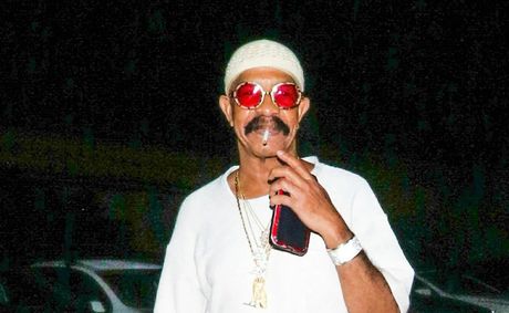 Drake’s Dad Dennis Graham Had Lung Cancer, Says He’s Clear Now & Still Smoking