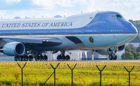 Trump quietly ditches $400M Qatari jet from library plan