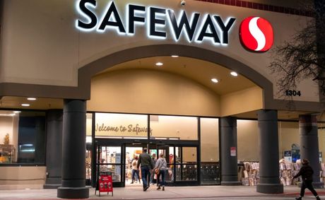 Safeway closing more stores after failed Kroger merger