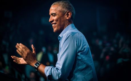 Obama opens up about dad life with Malia and Sasha