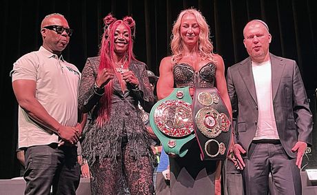 Claressa Shields thrashes Kaye Scott to reclaim throne in Atlanta