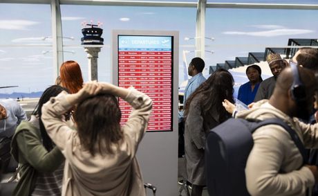 7,000 flights disrupted as storms batter East Coast