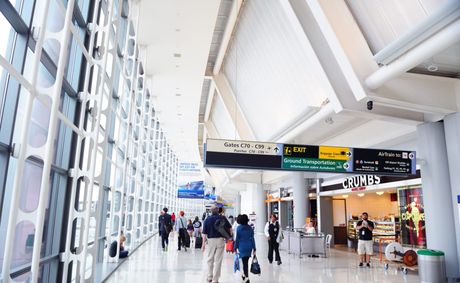 Major US airports in sanctuary cities face customs threat