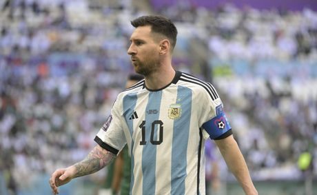 Lionel Messi and Ronaldo was targeted by bomb threats, what report reveals