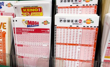 Brit lottery winner returns to old job with gifts for all
