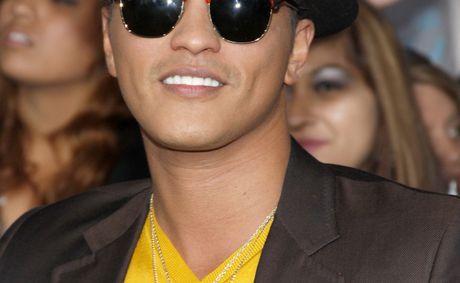 Bruno Mars Makes R&B Chart History as ‘I Just Might’ Logs 23 Weeks at No. 1