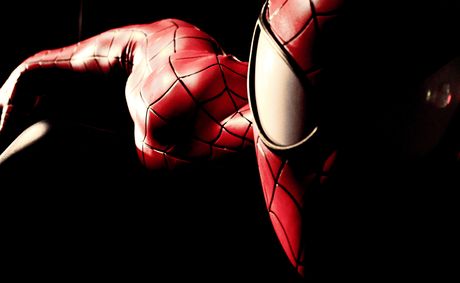 Gamer’s Spider-Man 2 train attempt fails — internet reacts