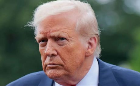 ‘Clearly Not Well!’: Trump Forces the White House Into Total Damage Control After Close-Up Photos Expose What He’s Been Trying to Hide for Months