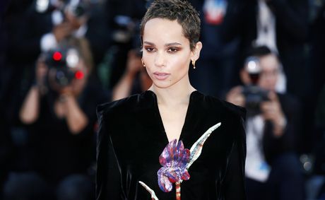 Zoë Kravitz turns heads at Taylor Swift’s wedding solo